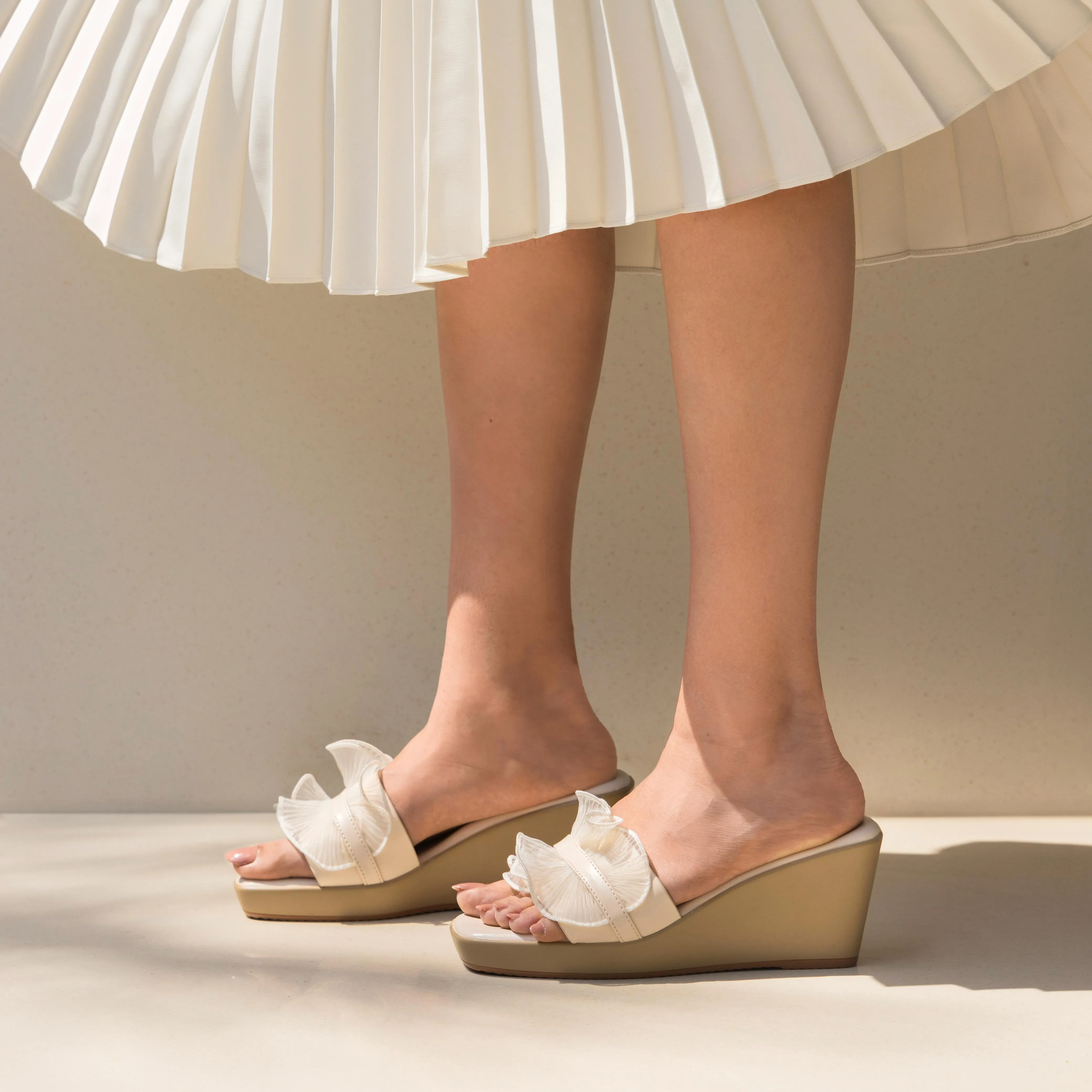 CRINKLED OPEN TOE PLATFORMS