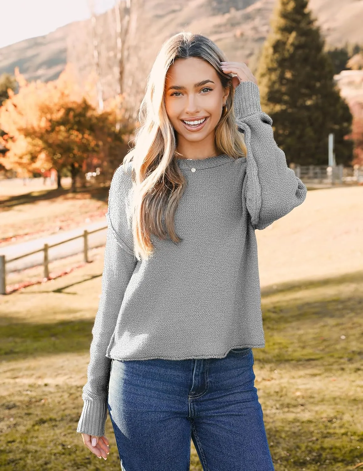 Zeagoo Women's Crew Neck Cropped Sweater 2024 Fall Long Sleeve Chunky Knit Pullover Sweater Tops