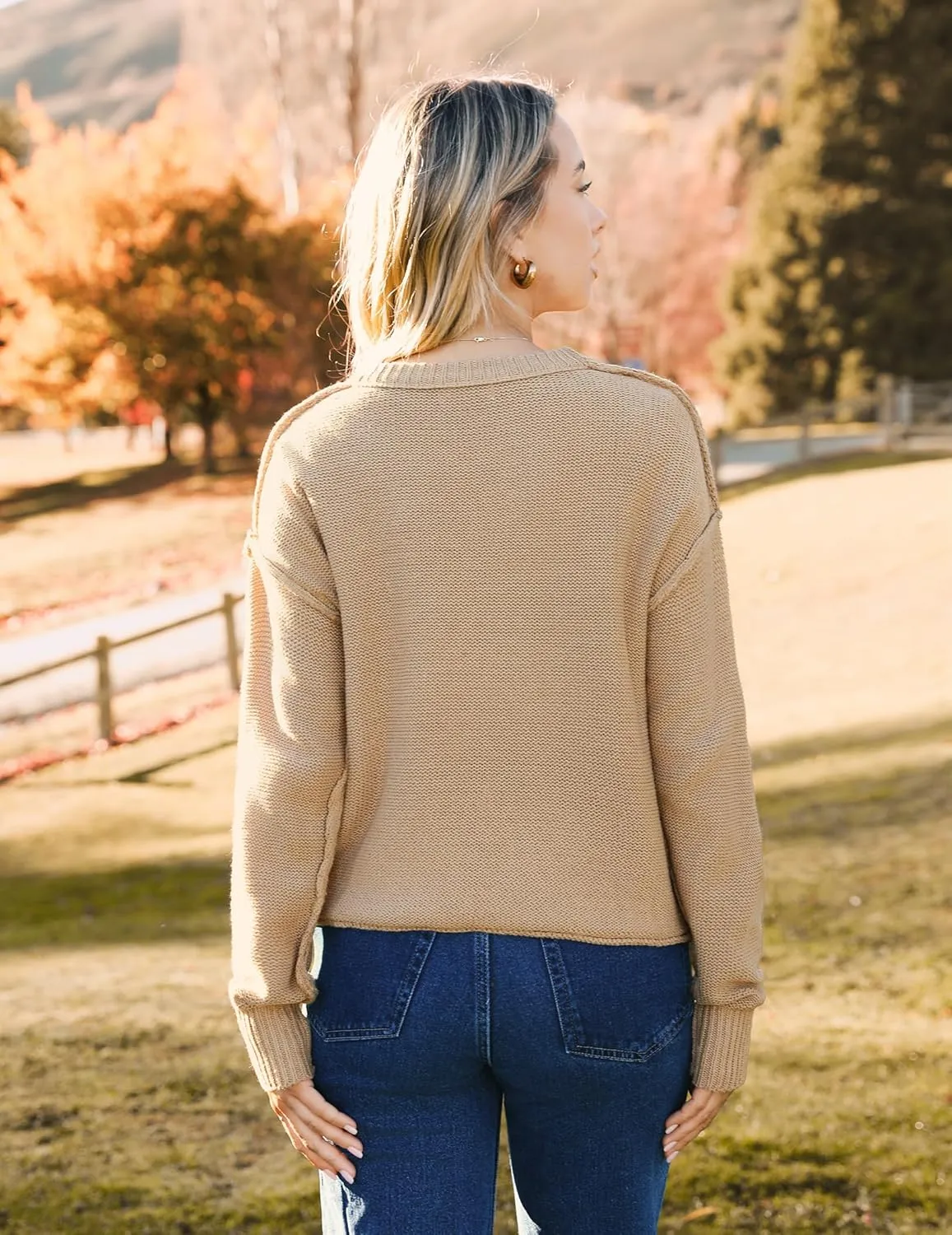 Zeagoo Women's Crew Neck Cropped Sweater 2024 Fall Long Sleeve Chunky Knit Pullover Sweater Tops
